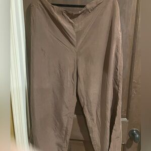 WOMENS XL CROP PANTS. J.JILL. BROWN IN COLOR. EUC. SIDE ZIPPER  MODAL/POLYESTER
